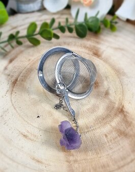  tea strainer with raw amethyst chunk